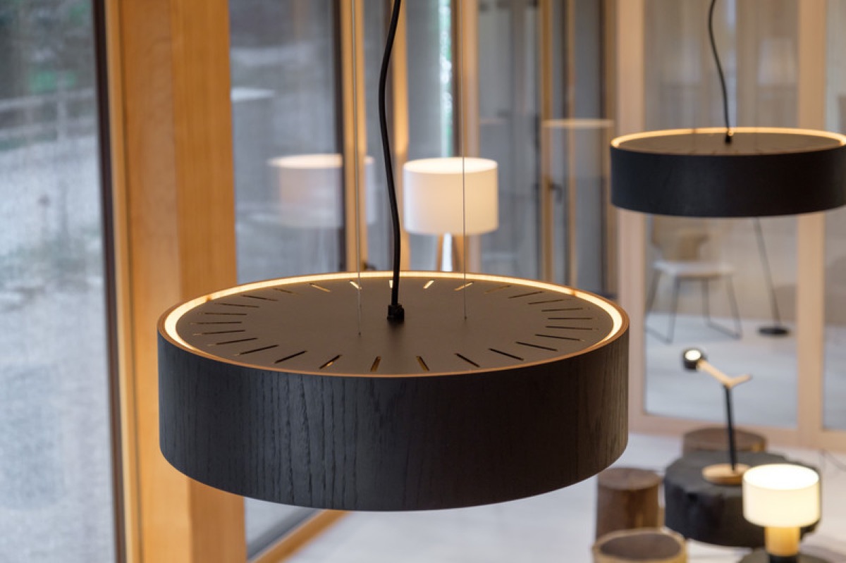 LARAwood - Güçlü bir soliter