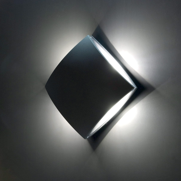 Elva Wandleuchte - Graphit der Firma Elstead